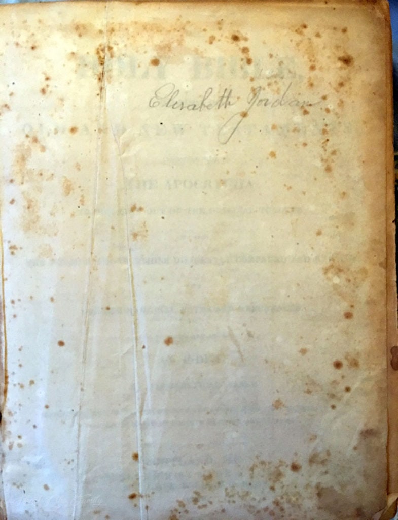 Image of the inscription "Elisabeth Jordan" inside the Jordan Bible