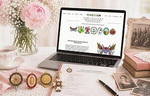 Laptop with lineage society insignia